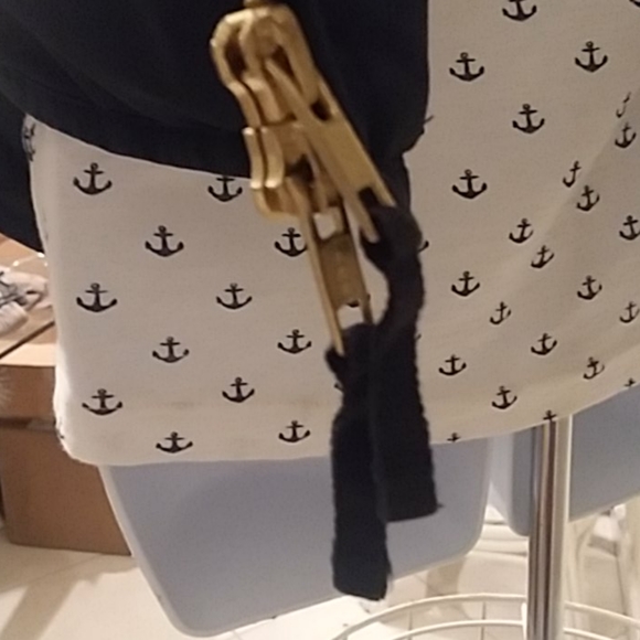 Shirt & Vest: J.CREW: Navy Quilted Vest Size S and Anchor T-shirt. - Picture 7 of 7